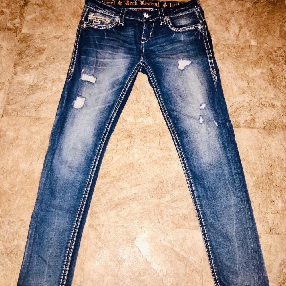 Rock Revival Blingy and Distressed Skinny Jeans 💎
